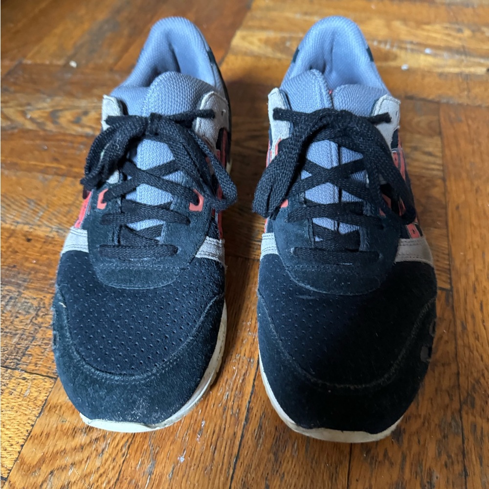 ASICS - Picture 3 of 6